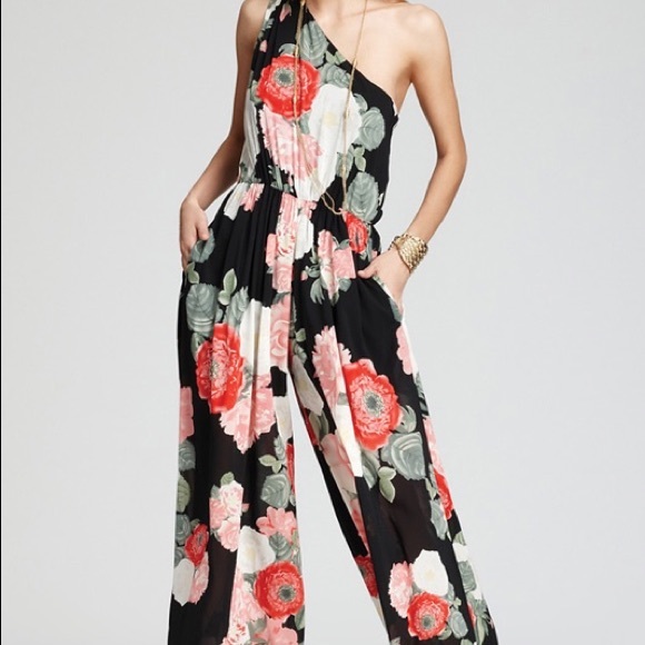Alice + Olivia Pants - 🎉HP x 2🎉 ALICE + OLIVIA floral jumpsuit